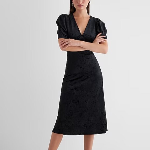 Crushed Velvet V-Neck Puff Sleeve Midi Dress NWT - Picture 2 of 6